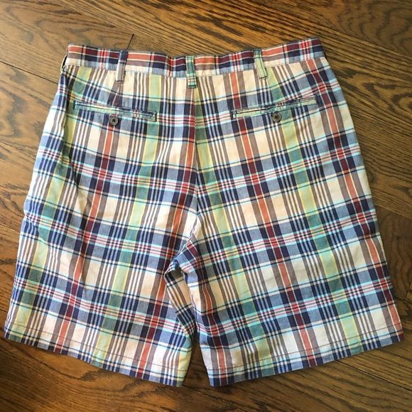 LANDS END Mens Plaid Flat Front Shorts Sz 36 - Picture 2 of 6